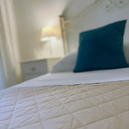 Alba Bed and Breakfast 4*