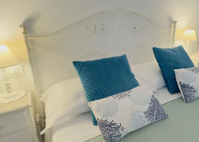 住宿加早餐酒店 Alba 滨海波利尼亚诺